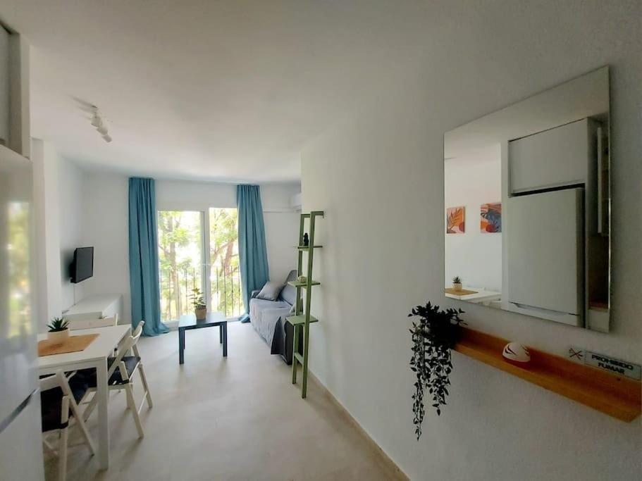 Nice Flat Close To The Centre Málaga Extérieur photo